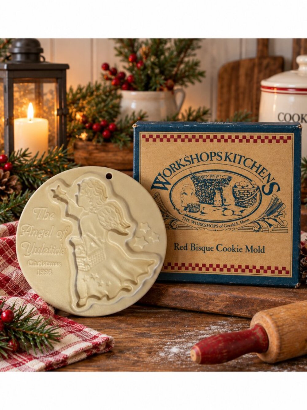 Henn Workshops 1998 Angel of Yuletide 6" Red Bisque Cookie Mold w/ Box